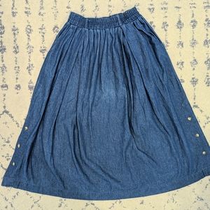 Vintage long modest boho blue jean skirt with pockets 90s